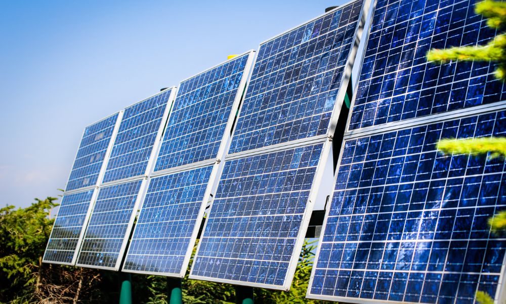 Strengthening home efficiency through government-backed solar initiatives