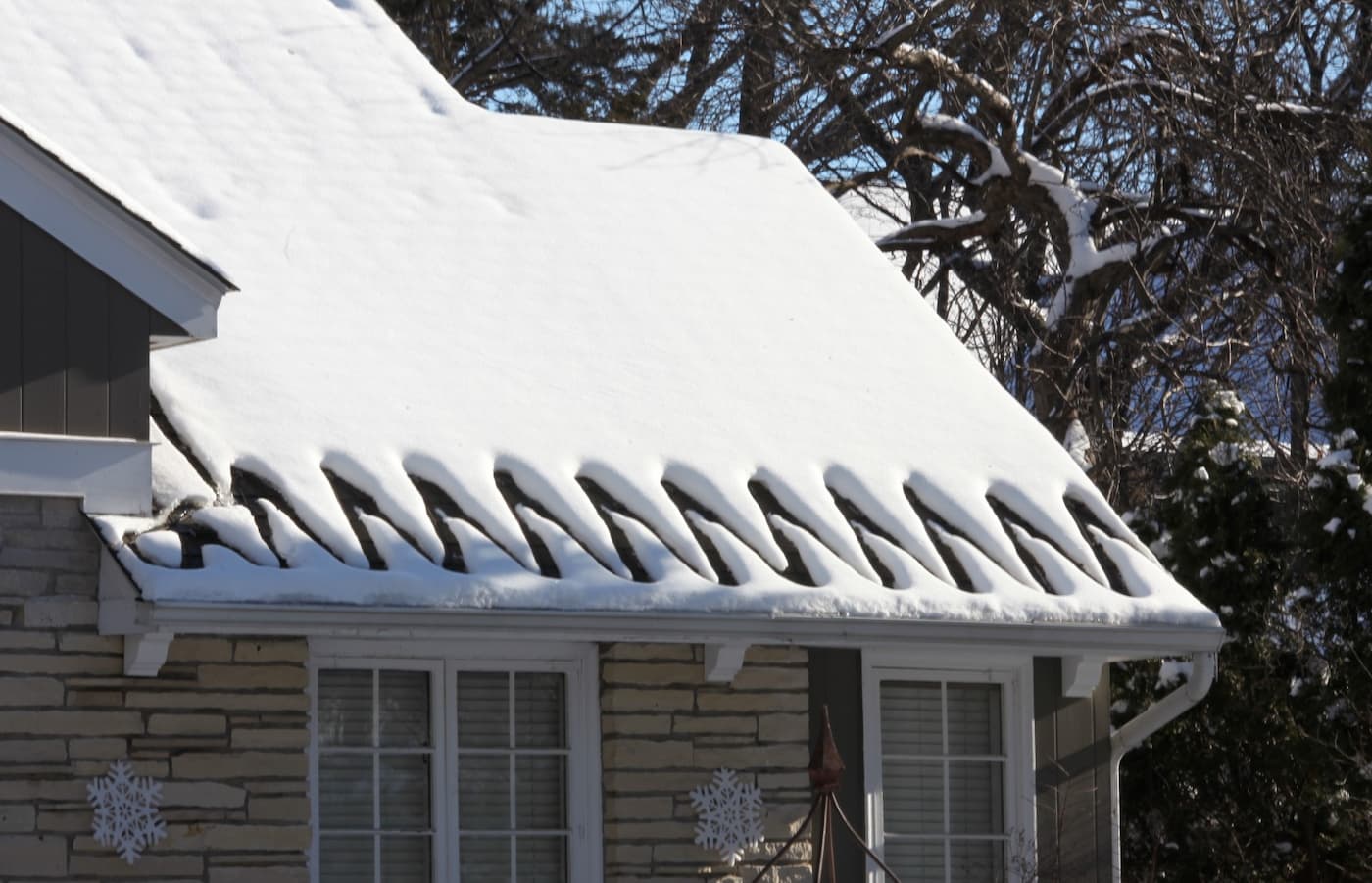 Roof Heat Cable Installation: A Practical Upgrade for Ice-Free Winters