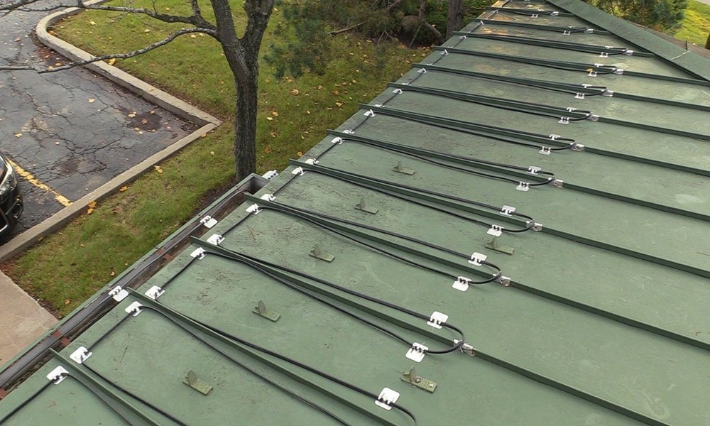The Role of Roof Heat Cable Service in Eco-Friendly Roofing Solutions